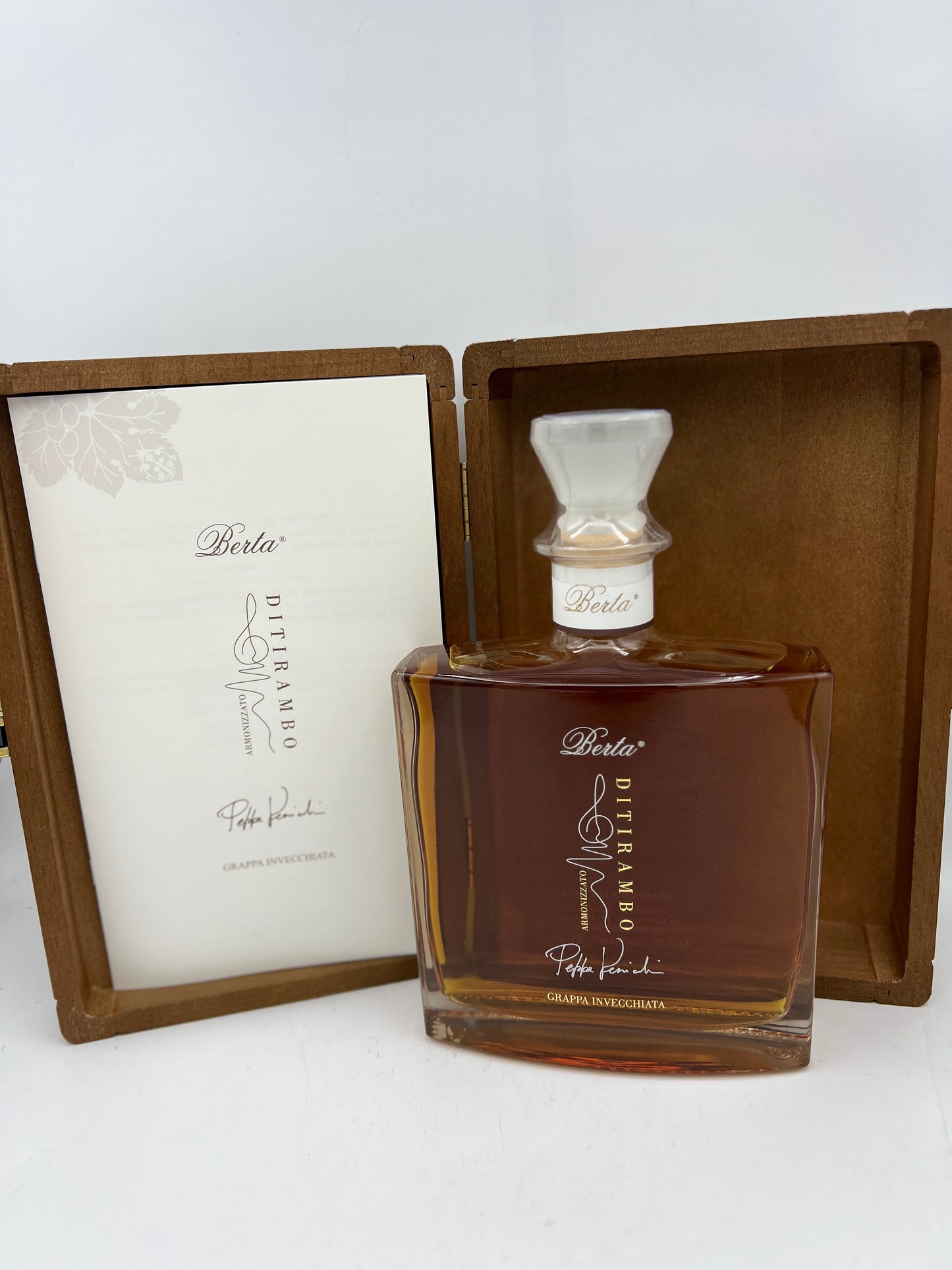 Grappa Berta Ditirambo Armonizzato CL 70 IN CASSA LEGNO