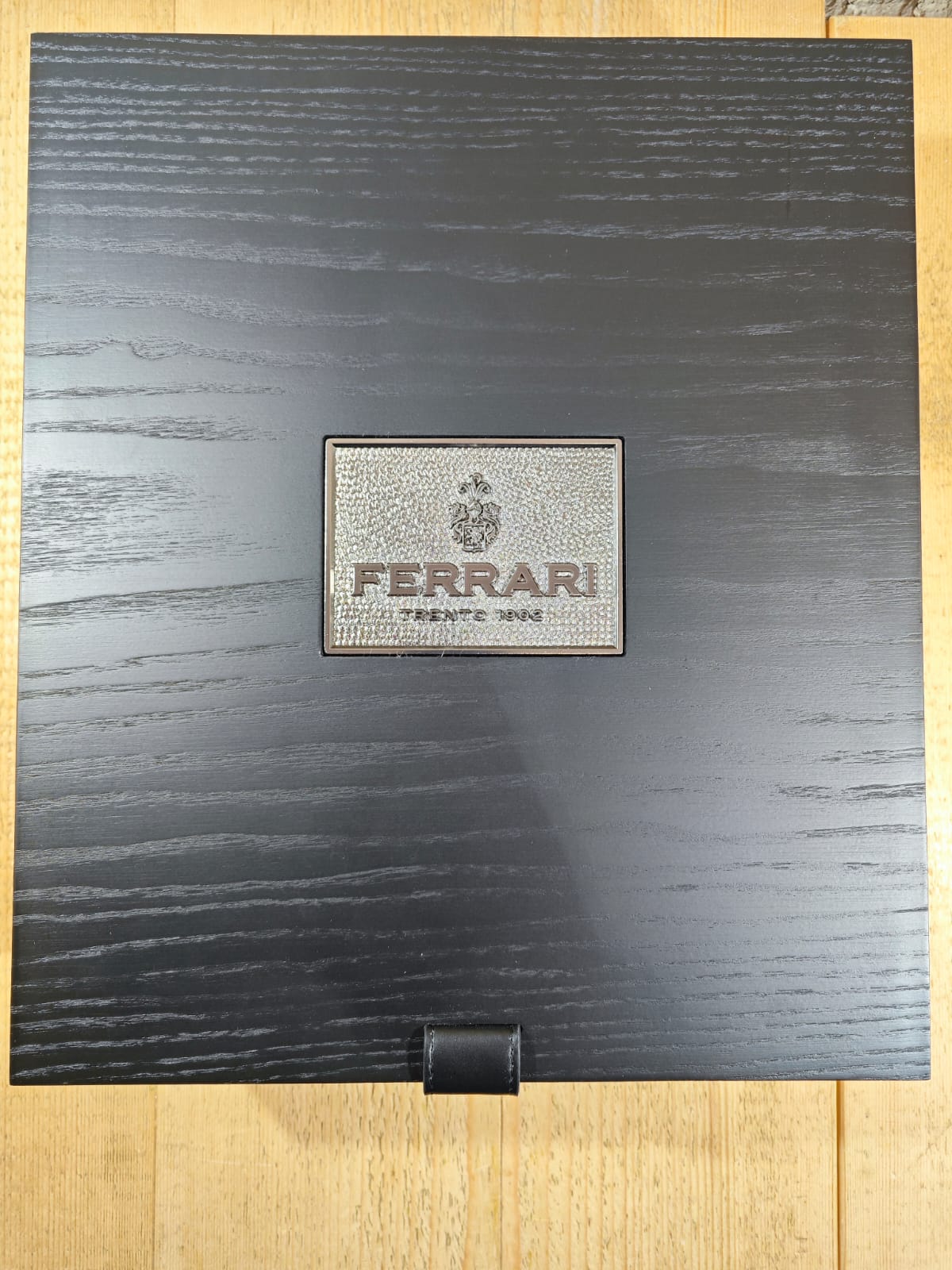 FERRARI Trento Riserva DOC "Perlé Nero" Sboccatura Recente 2003,2004,2005 - Ferrari (cassetta 1+1+1)