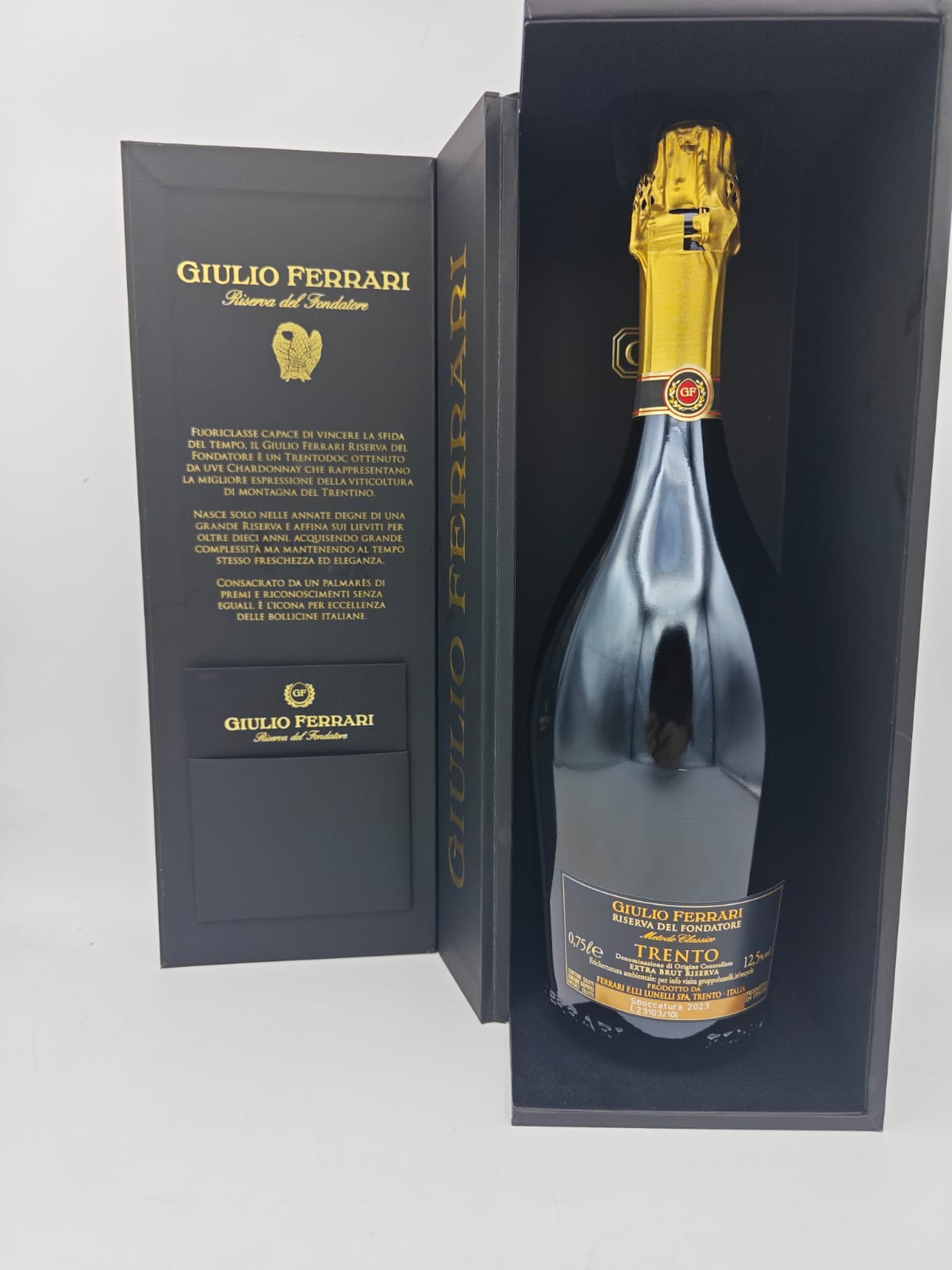 Trento DOC "Giulio Ferrari Riserva del Fondatore" 2012 - Ferrari (cofanetto)