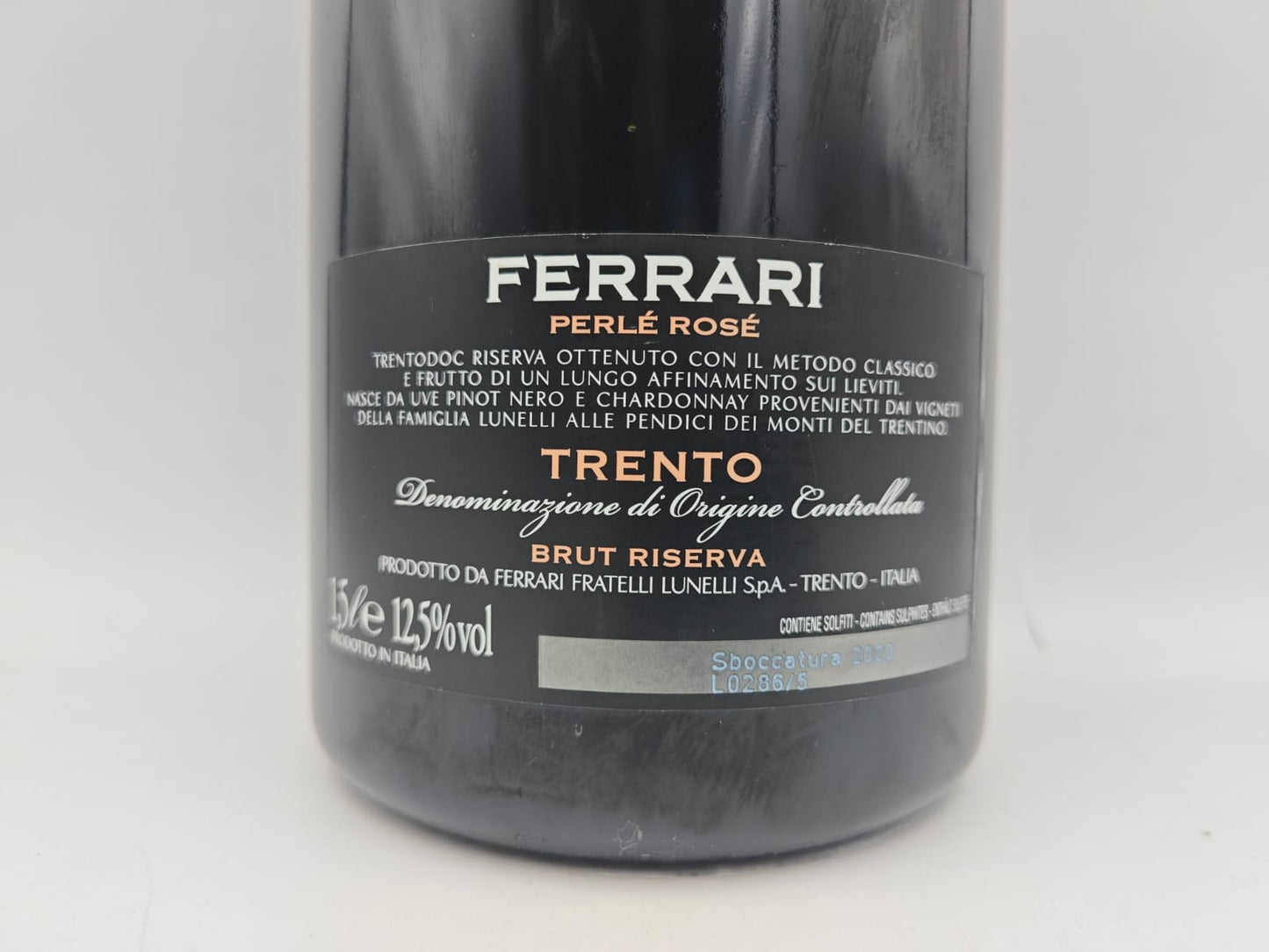 FERRARI Perlè Rosè Riserva 2014 Magnum 1,5l in Astuccio Cantine Ferrari