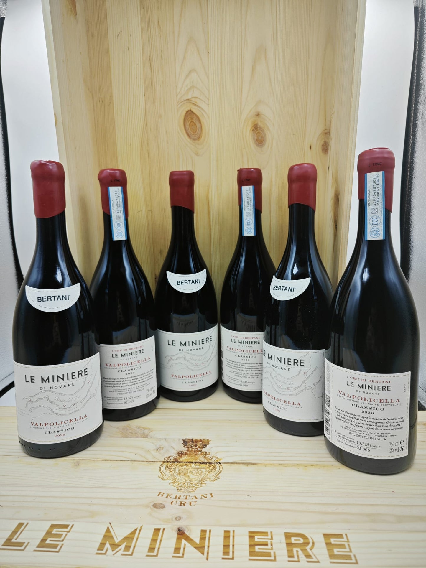 Bertani Cru - Le Miniere di Novare Valpolicella Classico Doc 2020 Bertani Cassa Legno 6 Bottiglie