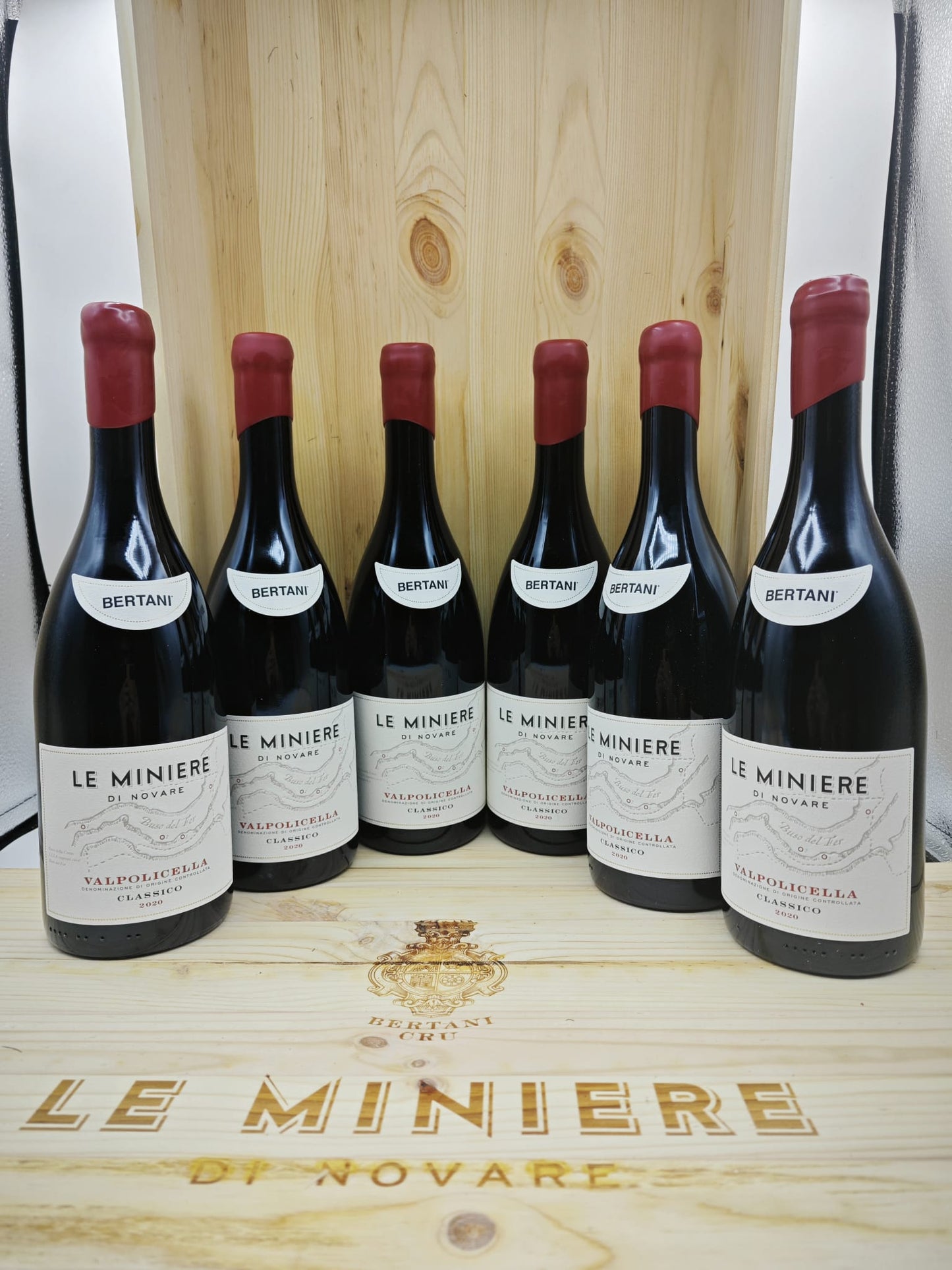 Bertani Cru - Le Miniere di Novare Valpolicella Classico Doc 2020 Bertani Cassa Legno 6 Bottiglie