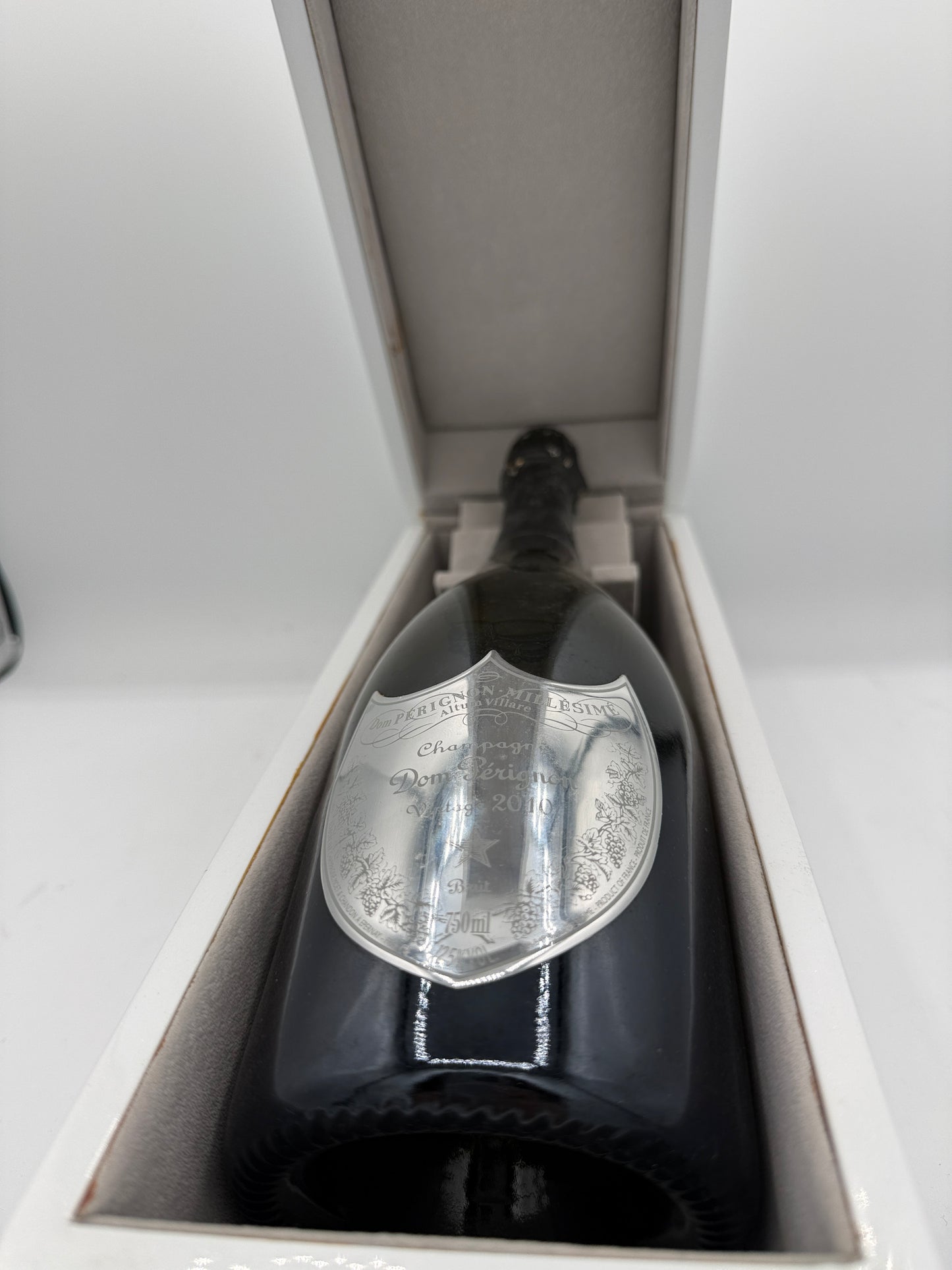 DOM Pérignon Wedding Edition 2010 - AOC Brut RARADom Perignon Wedding Edition 2010