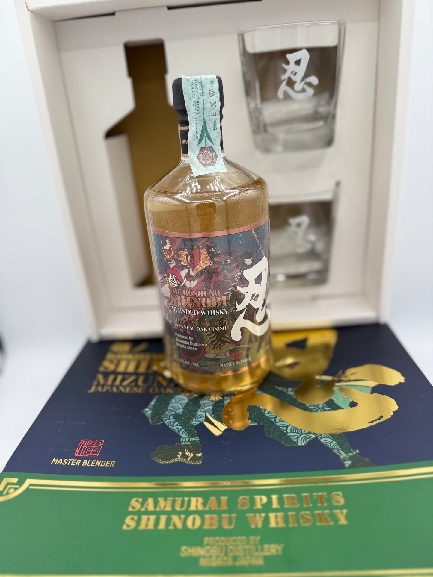 SHINOBU WHISKY BLENDED + 2 BICCHIERI – (COFANETTO REGALO)