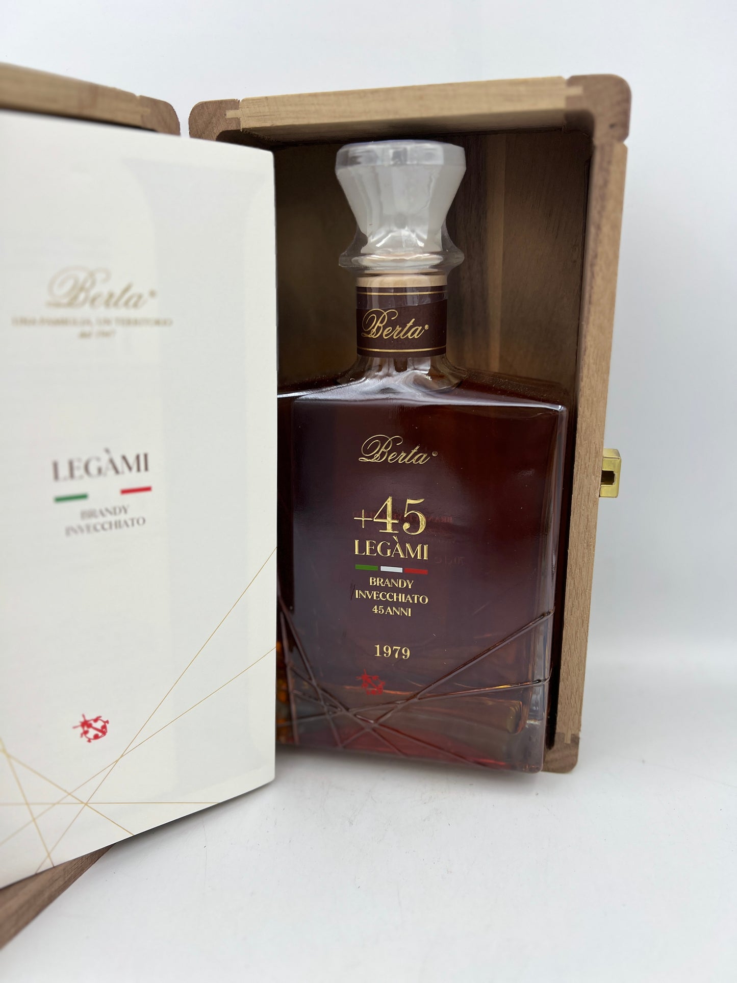 Berta Legàmi +45 Brandy Invecchiato 45 Anni 70 Cl Astuccio in Legno