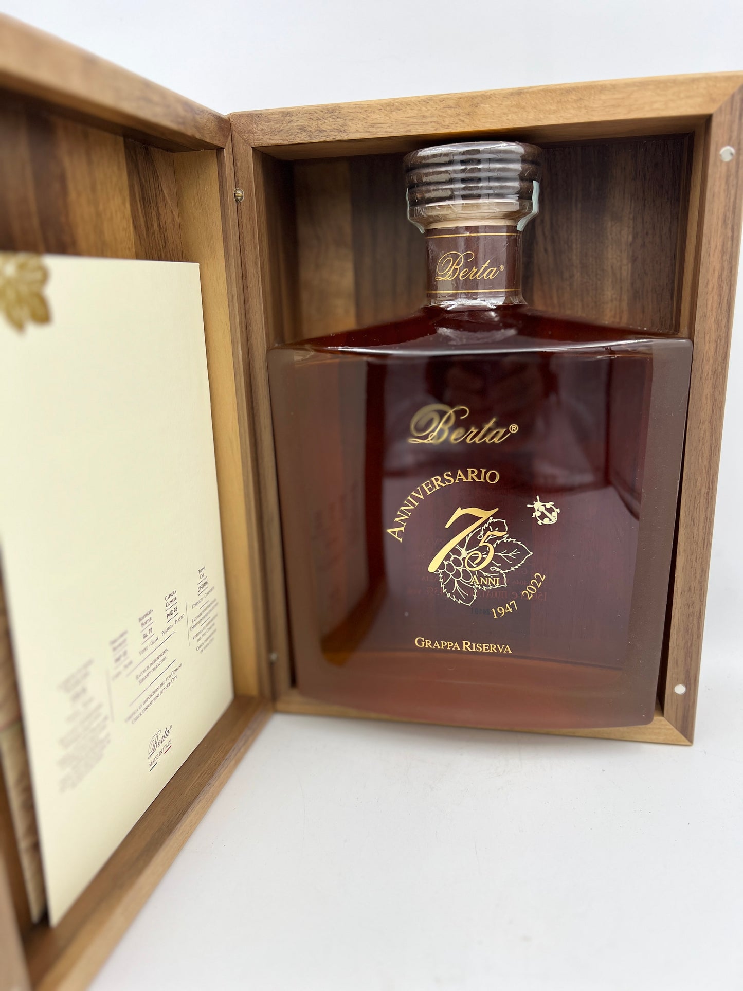 Grappa Stravecchia 75° Anniversario Berta 1,5 L in cassa legno