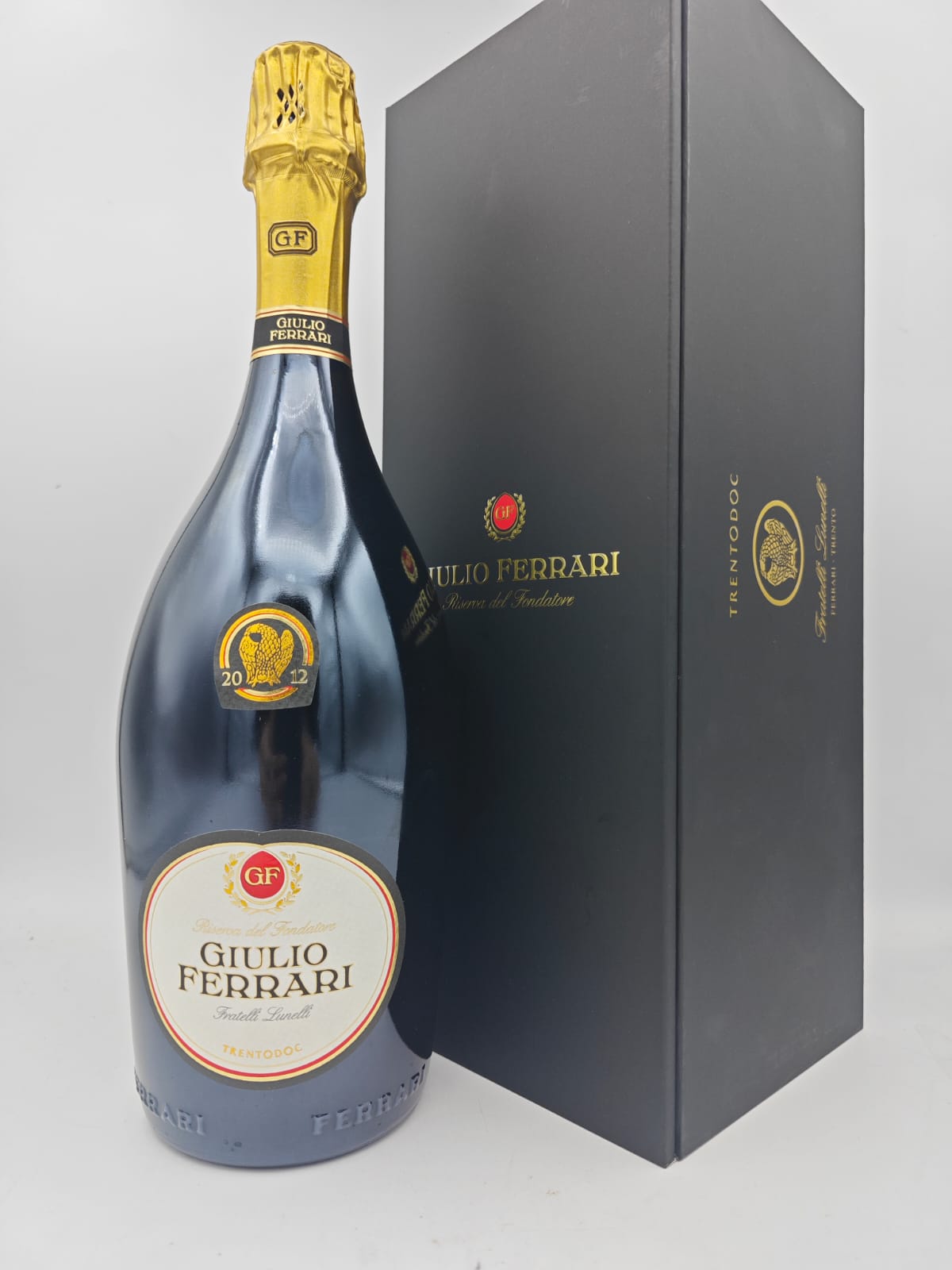 Trento DOC "Giulio Ferrari Riserva del Fondatore" 2012 - Ferrari (cofanetto)