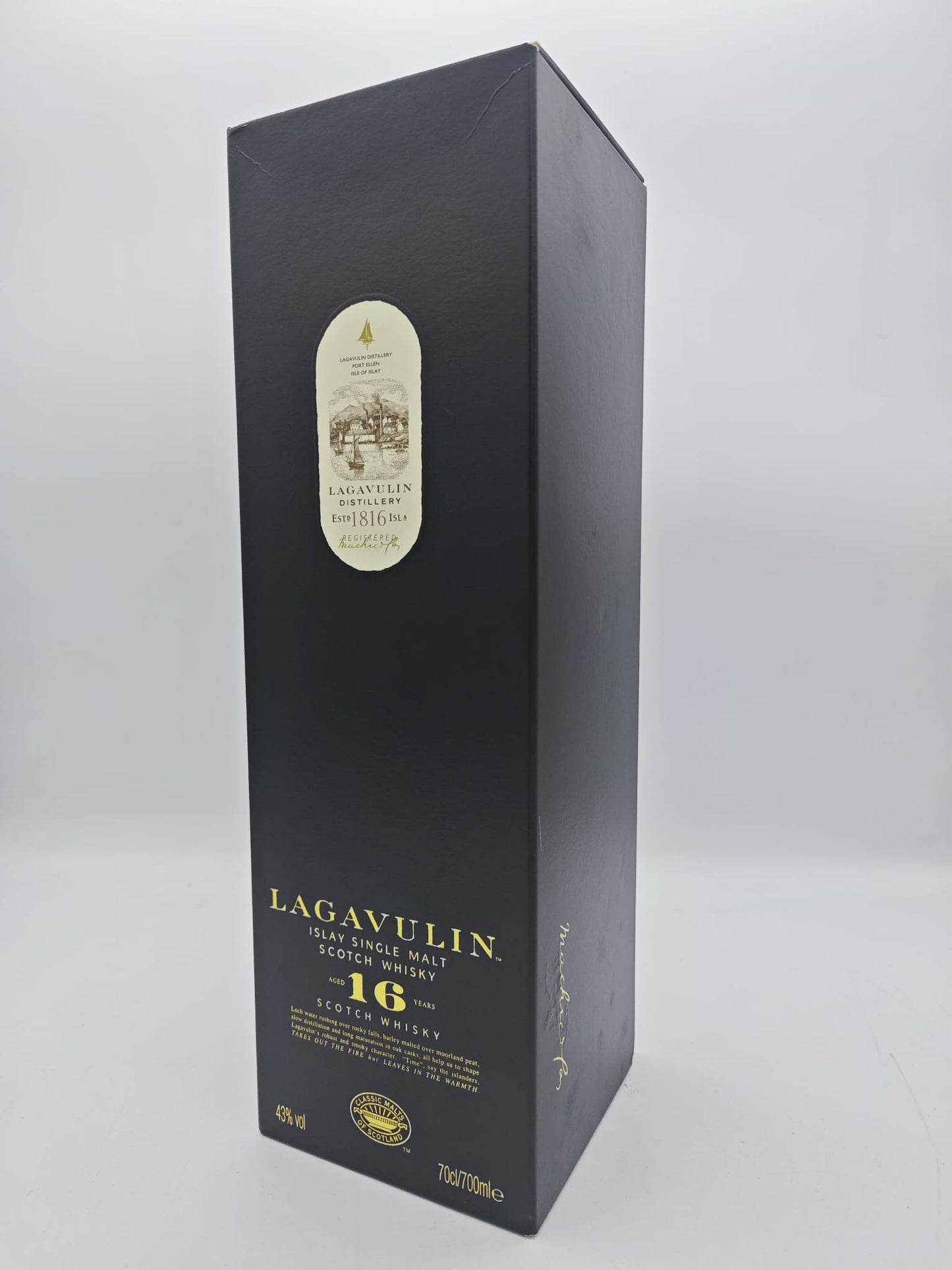 Islay Single Malt Scotch Whisky 16 YO - Lagavulin (0.7l, astuccio)