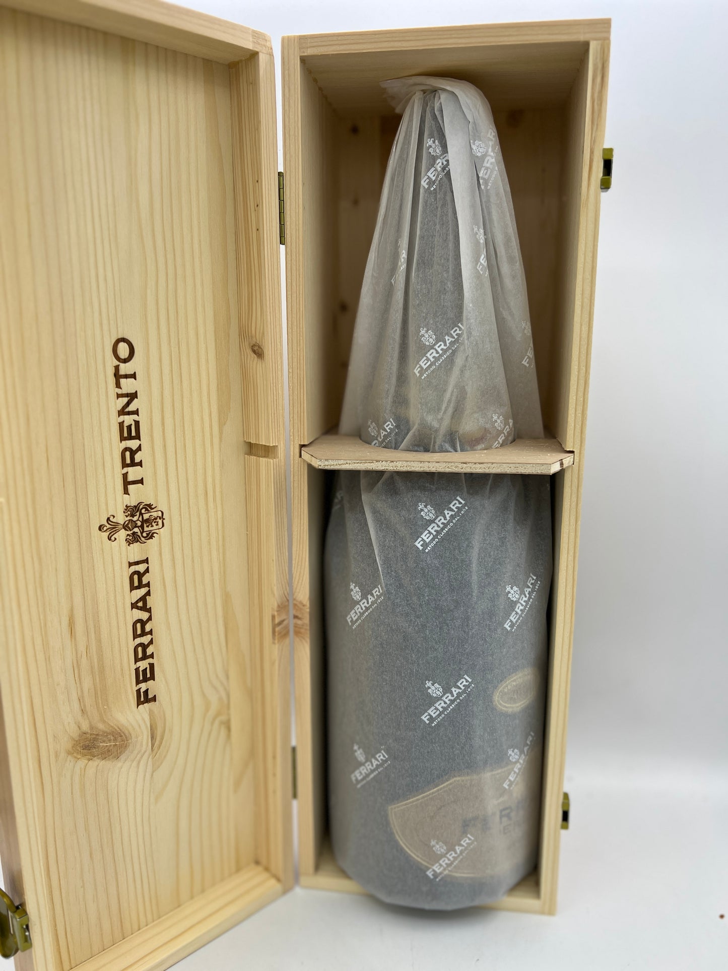 Trento DOC Perlé 2016 magnum 1,5l Ferrari Cassetta di legno