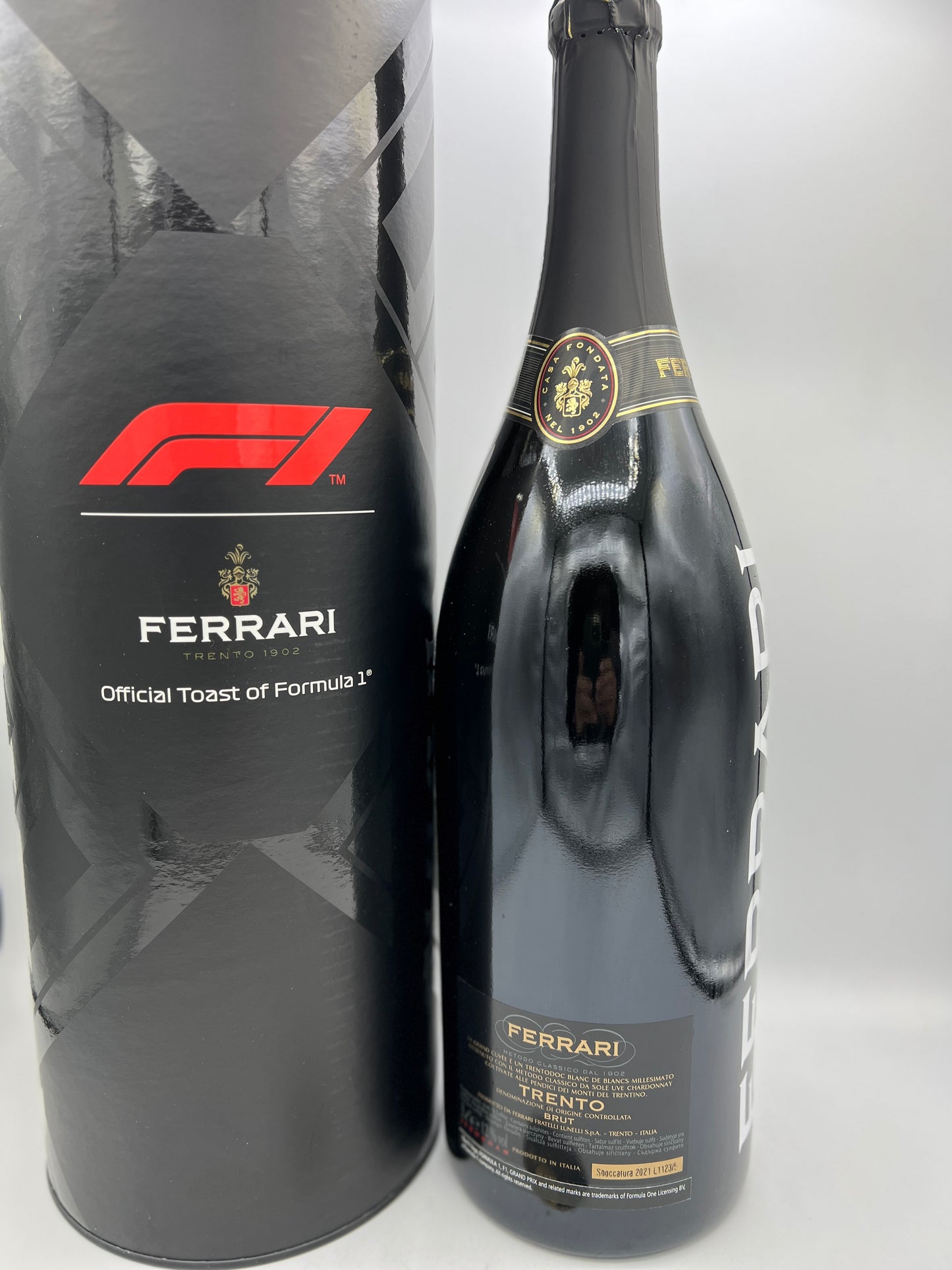 Trentodoc Ferrari F1® Podium (Jéroboam 3l Astucciato)